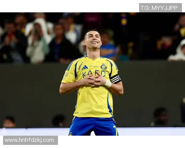 会转圈圈的足球巨星们：那些用旋转技艺征服赛场的球场魔术师